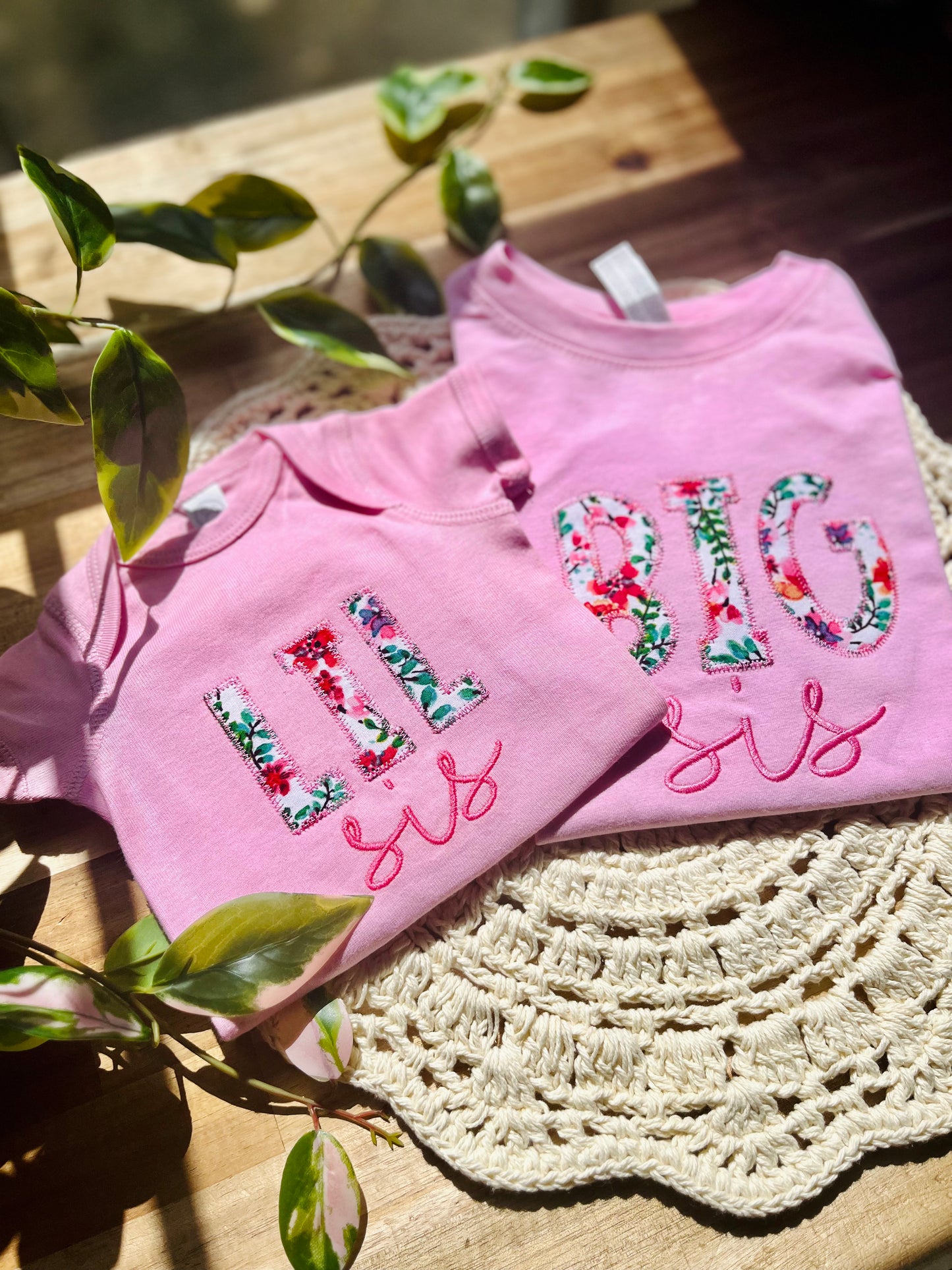 Lil Sis/Big Sis Matching Set / T-Shirt and Onesie